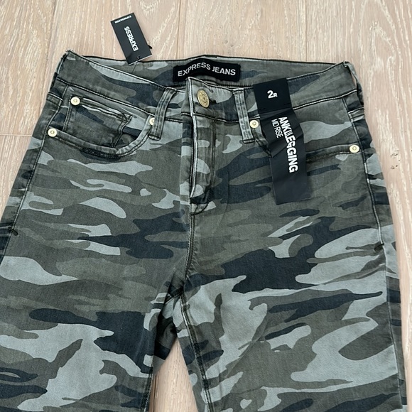 Express camouflage mid rise ankle legging - Picture 3 of 6